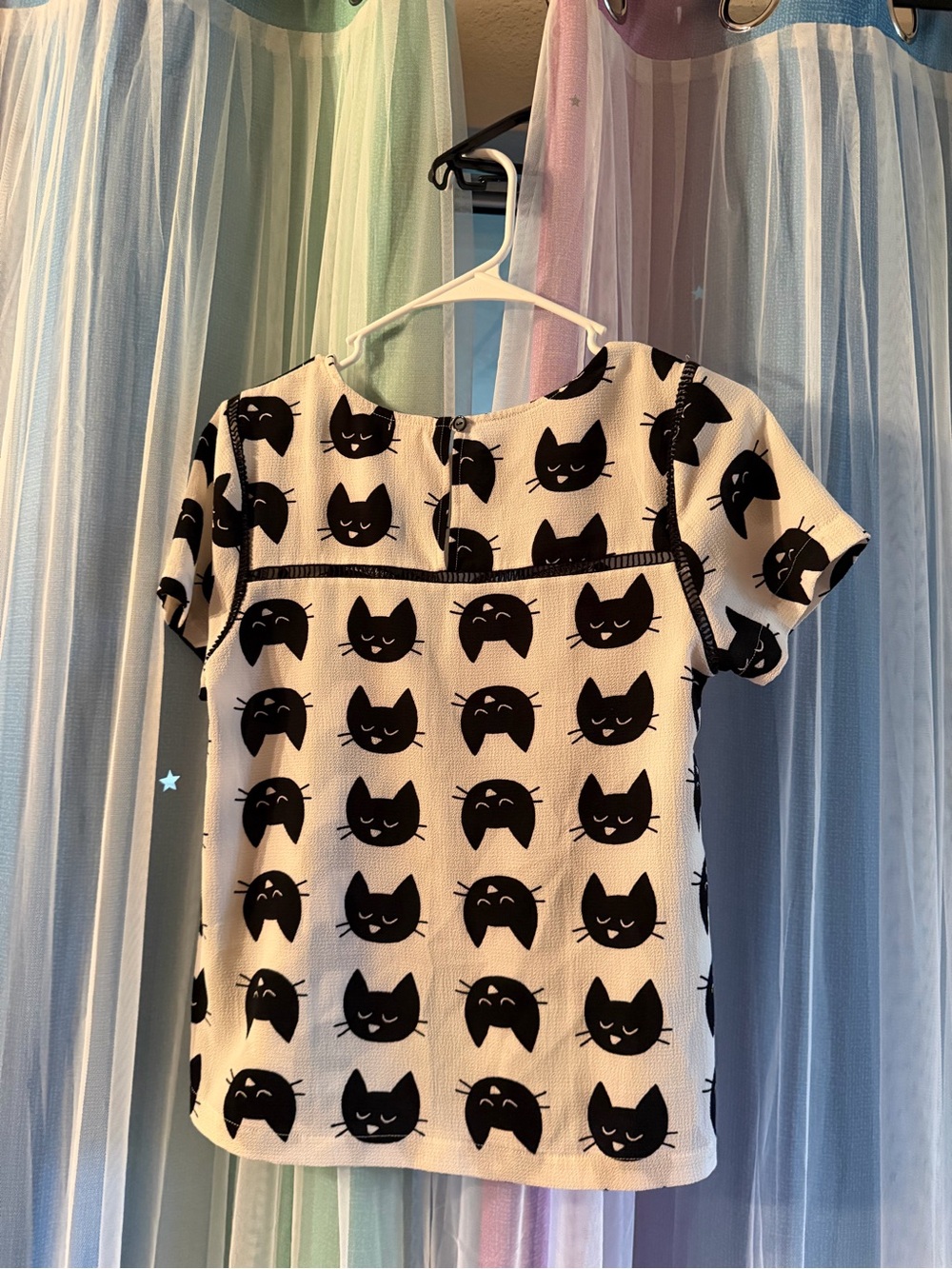 Lily White Black & White Cat Print Casual Top